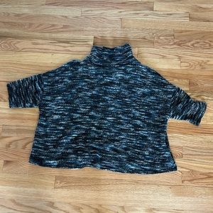 Short sleeve turtleneck